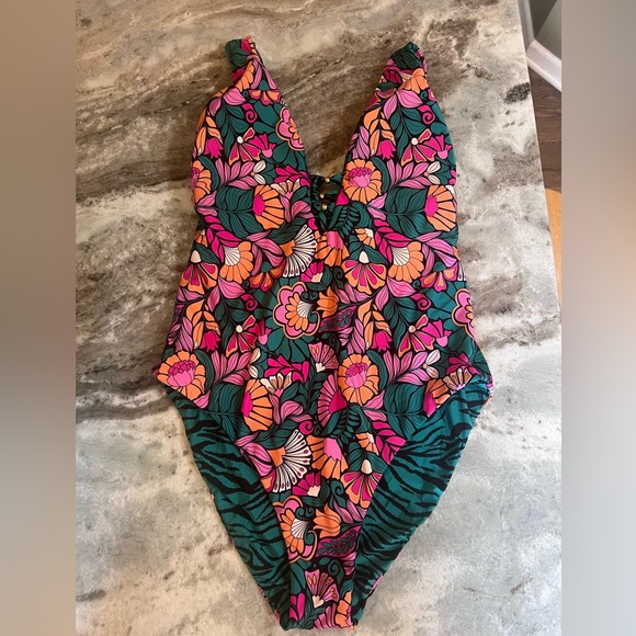 sunshine 79 Other - Sunshine 79 Womens Plunge Mio One Piece Swimsuit, Multi/Isle Nouveau NWT